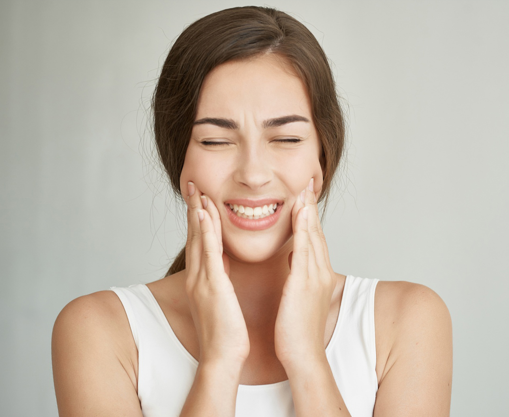 Comment soulager les douleurs d'une gouttière dentaire la nuit ?